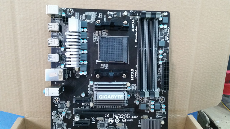 New Asus M5A97 R2.0 AMD AM3b Socket 970 Chipset Desktop Motherboard MB0CP0-B2C - zum Schließen ins Bild klicken